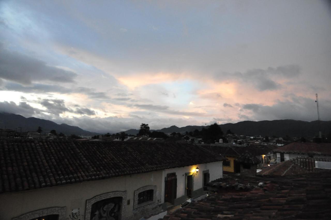 Hotel Dugelay San Cristóbal de Las Casas Екстериор снимка